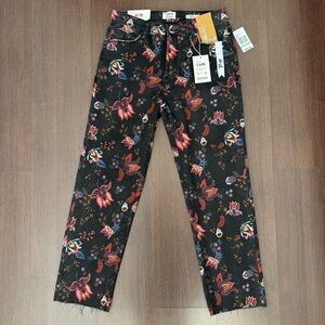 Kensie Floral Slim Jeans size 8/29